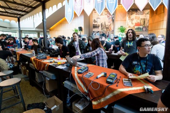 LPL夏季赛W3D6：WE与LGD登峰关键一战，RNG再度换下Zdz